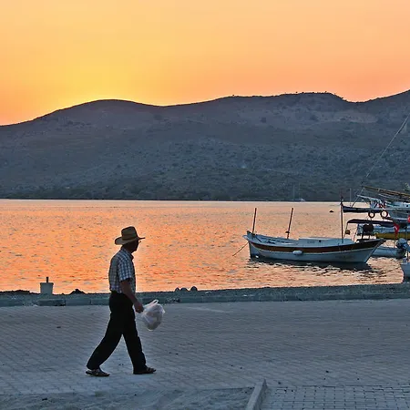 Defne Lorina