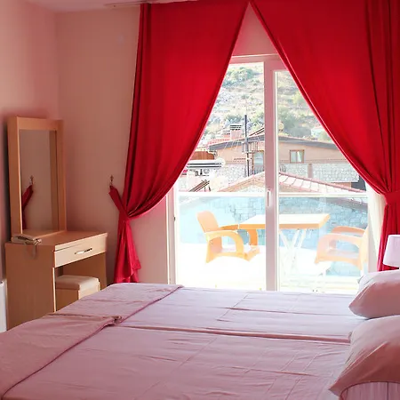 Ξενοδοχείο Defne Lorina