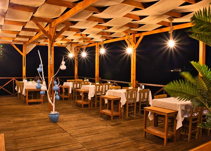 מלון Defne Lorina 2*