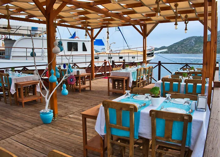 מלון Defne Lorina מרמריס