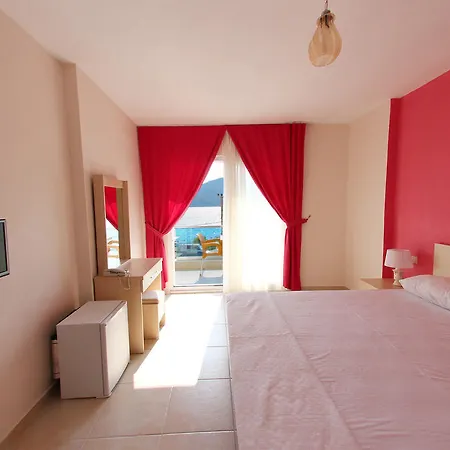 Defne Lorina Marmaris