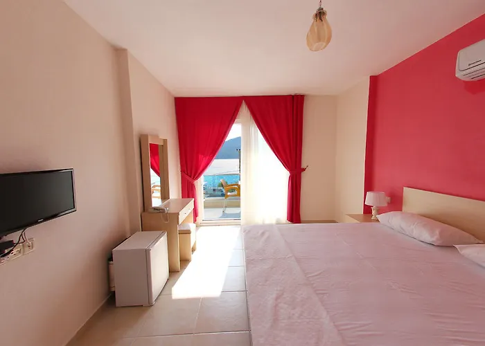 Defne Lorina Marmaris