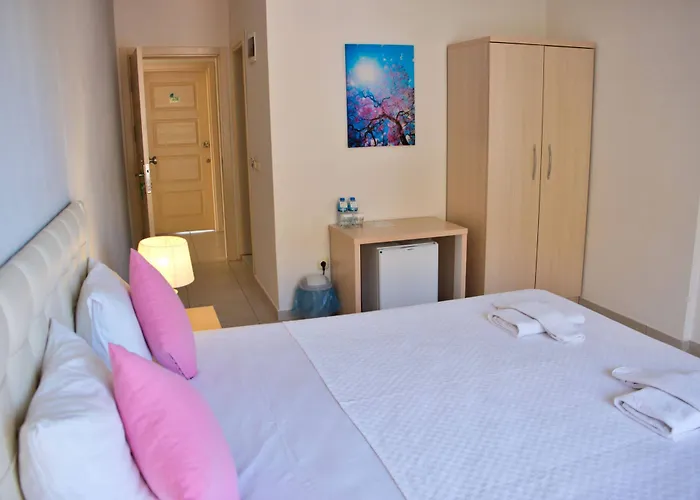 Hotel Defne Lorina