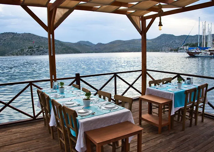 Hotel Defne Lorina 2*