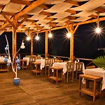 Hotel Defne Lorina 2*