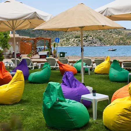 Otel Defne Lorina